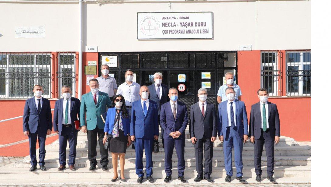 Antalya İl Milli Eğitim Müdürümüz Sayın Hüseyin ER'in İlçemiz Okullarını Ziyareti...