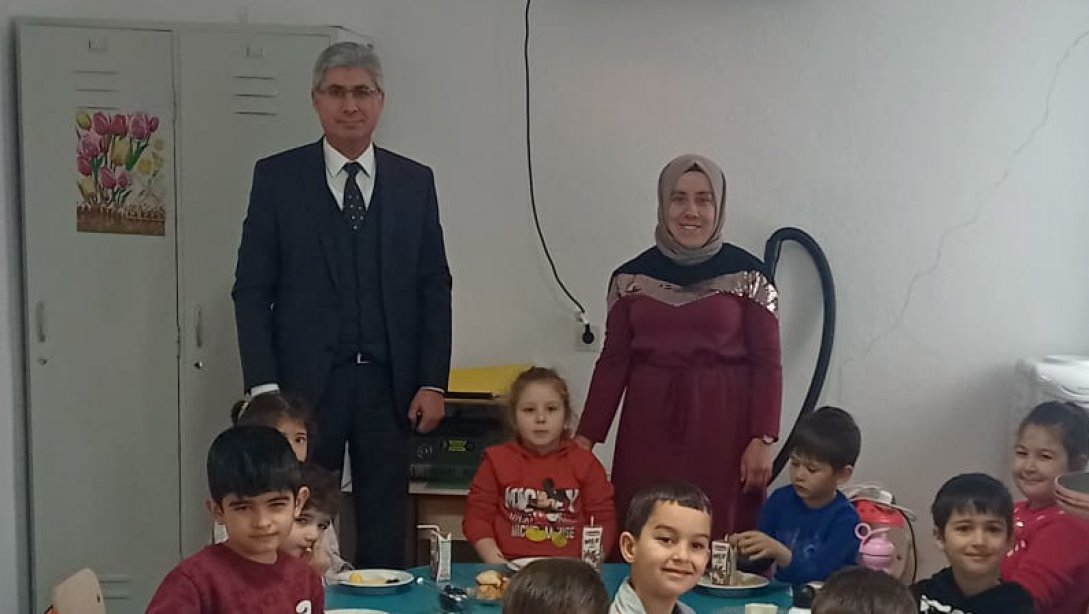 Beslenme Dostu Okullar Projesi kapsamında ilçemiz okullarından Avni Erdoğan Anaokulunda projemizin başlangıcı yapıldı